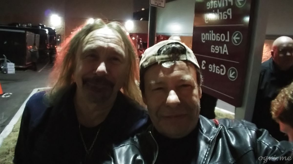 Кликните для перехода на статью Ian Hill.jpg